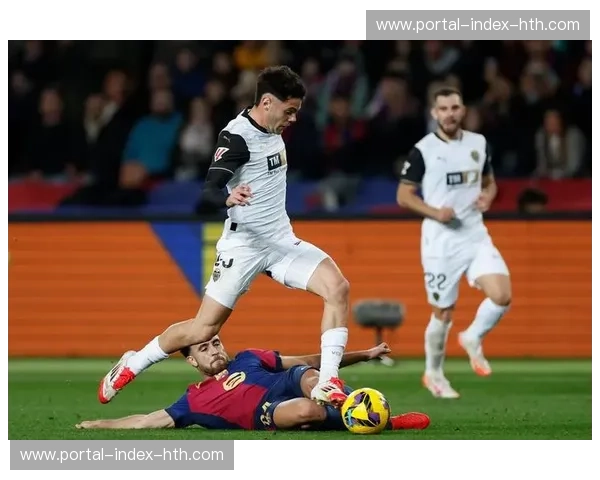 瓦伦西亚前锋洛佩斯踝关节扭伤 锋线冲击力与得分点减少 瓦伦西亚前锋洛佩斯踝关节扭伤 锋线冲击力与得分点减少